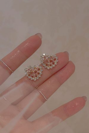 Pink Heart Diamond Stud Earrings for Women, 2025 Trendy Light Luxury Non-Pierced Ear Clips, Sweet Fashion Accessories