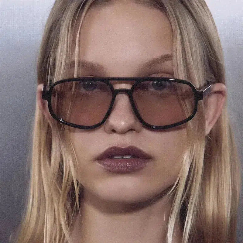 Plaid Autumn Outfit, Fall Vintage Aesthetic Outfits - Vintage Aviator Sunglasses Plaid Autumn Outfit, Fall Vintage Aesthetic Outfits - Vintage Aviator Sunglasses