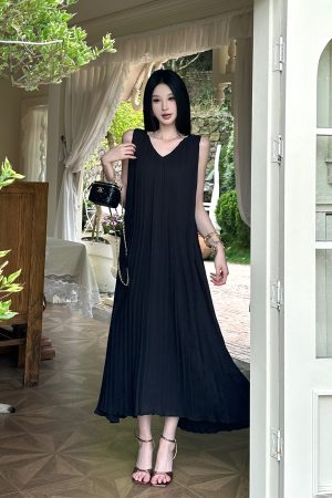 Pleated Halter Sleeveless Dress in Heavy Chiffon Texture - Miyake Style Dynamic Goddess for Spring Fashion