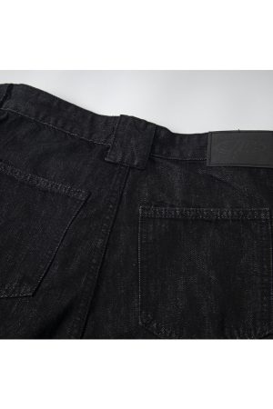 Pleated Original Denim Wide-Leg Curved Blade Jeans with Double Side Seam â€“ Trendy Vintage-Inspired Fashion for Effortless Style