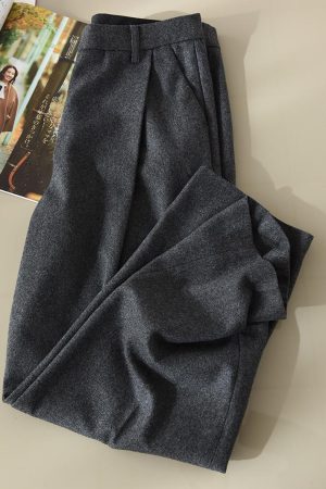 Plus-Size Commuter Wool Nine-Point Carrot Pants in Classic Old Money Style â€“ Warm, Versatile Wool Suit Trousers for Everyday Elegance