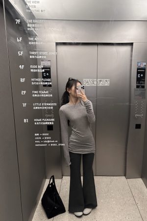 Post-Split Design High-End Knitted Wool Blend Top for Women - Clean Fit Layering Essential