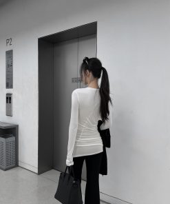 Post-Split Design High-End Knitted Wool Blend Top for Women - Clean Fit Layering Essential