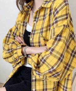 Print T Shirt Outfit, Cute Outfits Downtown Girl - Puff Sleeve Plaid Shirt