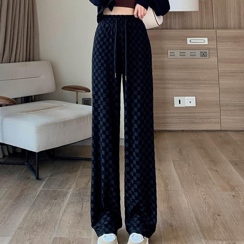 Print T Shirt Outfit, Downtown Outfits School - Y2K Checkered Sweatpants Print T Shirt Outfit, Downtown Outfits School - Y2K Checkered Sweatpants