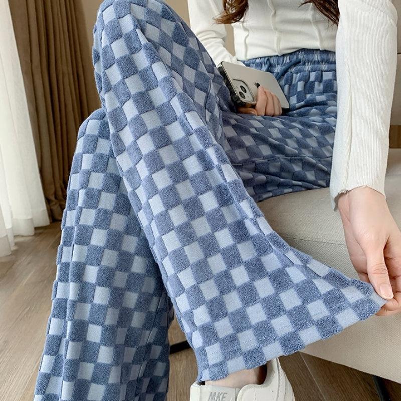 Print T Shirt Outfit, Downtown Outfits School - Y2K Checkered Sweatpants Print T Shirt Outfit, Downtown Outfits School - Y2K Checkered Sweatpants