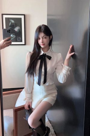 Puff Sleeve White Tie Inner Shirt for Women - Winter Short Waist-Fitting Top, Y2K Style