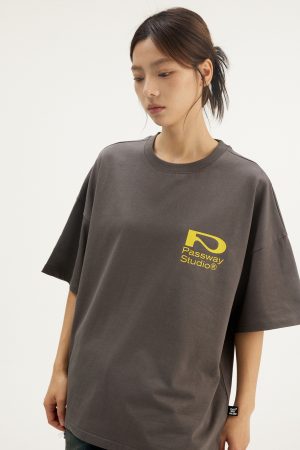 Pure Cotton Short-Sleeve T-Shirt with Logo Print for Youth - Trendy Casual Top for 90s Inspired Fashion Outfits