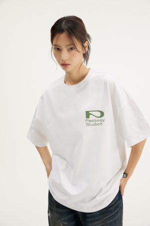 Pure Cotton Short-Sleeve T-Shirt with Logo Print for Youth - Trendy Casual Top for 90s Inspired Fashion Outfits