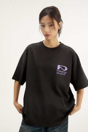 Pure Cotton Short-Sleeve T-Shirt with Logo Print for Youth - Trendy Casual Top for 90s Inspired Fashion Outfits