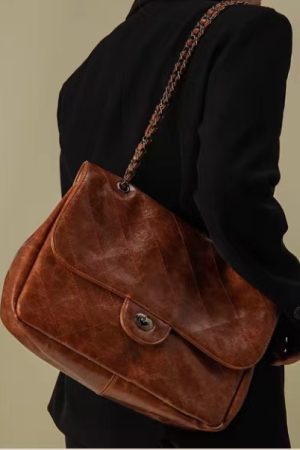 Quilted Chain Bag for Women - 2025 Large-Capacity Tote, Versatile Commuting Shoulder Crossbody Bag, Stylish Everyday Accessory