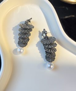 Quirky Cute Long Diamond-Studded Earrings for European American Style, Fashionable Personality-Enhancing Accessories