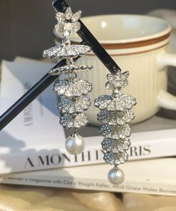 Quirky Cute Long Diamond-Studded Earrings for European American Style, Fashionable Personality-Enhancing Accessories