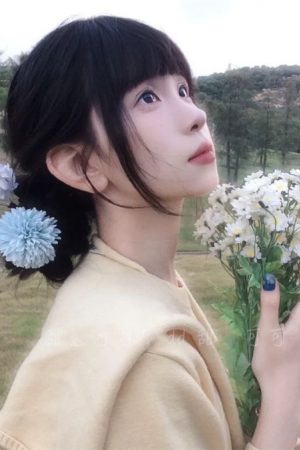 Realistic Floral Hair Clip for Women - Hydrangea & Chrysanthemum Side Hairpin, Boho Seaside Hair Accessories