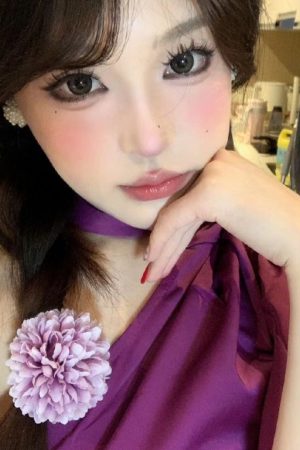 Realistic Floral Hair Clip for Women - Hydrangea & Chrysanthemum Side Hairpin, Boho Seaside Hair Accessories