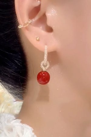 Red Ankara Micro-Inlaid Ear Clips - Light Luxury High-End Versatile Earrings, Trendy Fashion Accessories for Any Occasion