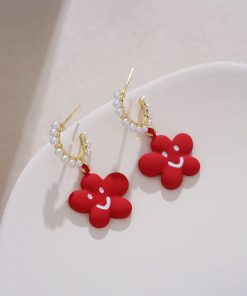 Red Cloud Smile Face Earrings - Elegant Chinese Style National Wind Jewelry for Women - Perfect for New Year Celebrations
