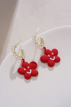 Red Cloud Smile Face Earrings - Elegant Chinese Style National Wind Jewelry for Women - Perfect for New Year Celebrations