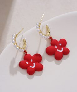 Red Cloud Smile Face Earrings - Elegant Chinese Style National Wind Jewelry for Women - Perfect for New Year Celebrations