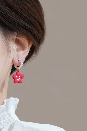Red Cloud Smile Face Earrings - Elegant Chinese Style National Wind Jewelry for Women - Perfect for New Year Celebrations
