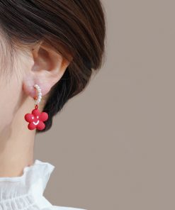Red Cloud Smile Face Earrings - Elegant Chinese Style National Wind Jewelry for Women - Perfect for New Year Celebrations