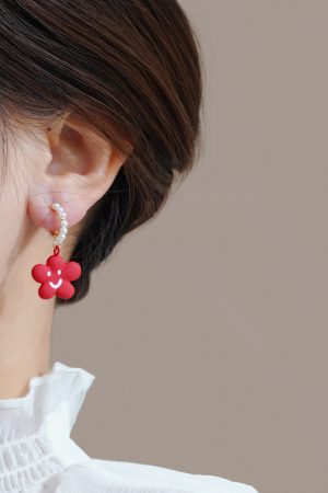 Red Cloud Smile Face Earrings - Elegant Chinese Style National Wind Jewelry for Women - Perfect for New Year Celebrations
