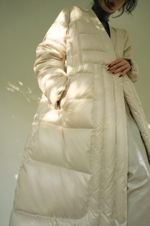 Red Maple Whisper Retro Chinese Style Down Jacket - Minimalist V-Neck Warm Coat for 90s Y2K Fashion