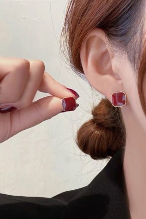 Red Minimalist Stud Earrings for Women, High-End Pure Silver, Versatile Niche Design, Cool Style 2025