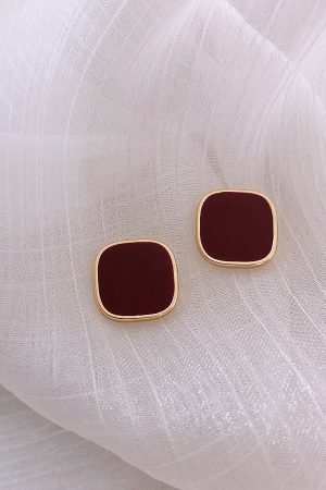 Red Minimalist Stud Earrings for Women, High-End Pure Silver, Versatile Niche Design, Cool Style 2025