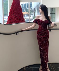 Red One-Shoulder Evening Gown for Women, Sequined Light Luxury French Style Banquet Dress, Elegant High-End Fashion