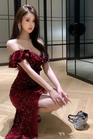 Red One-Shoulder Evening Gown for Women, Sequined Light Luxury French Style Banquet Dress, Elegant High-End Fashion