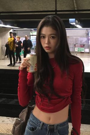 Red Pleated Wool Base Layer Top for Women - Slim Fit Long Sleeve Autumn Winter Style, Perfect for Pumpkin and Christmas Atmosphere