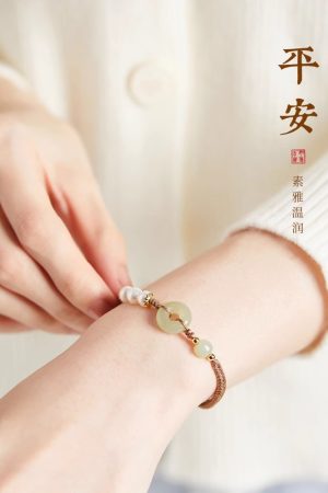Red String Woven Safety Buckle Bracelet for Women, Pearl Zodiac Year Accessory, Niche Friendship Design for Girls