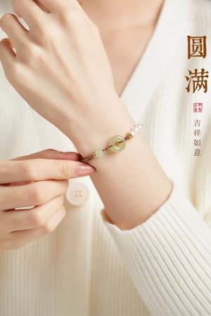 Red String Woven Safety Buckle Bracelet for Women, Pearl Zodiac Year Accessory, Niche Friendship Design for Girls