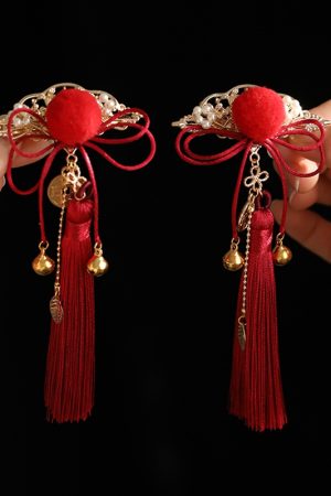 Red Tassel Bell Hair Clips for Kids - Festive Ancient Style Hanfu Side Accessories for Girls' New Year Celebrations