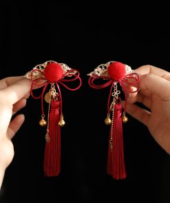 Red Tassel Bell Hair Clips for Kids - Festive Ancient Style Hanfu Side Accessories for Girls' New Year Celebrations