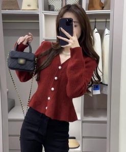 Red V-Neck Fishtail Sweater with Pearl Buttons - Women's Knitted Top for Spring and Autumn, Trendy Waist-Cinching Style