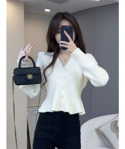 Red V-Neck Fishtail Sweater with Pearl Buttons - Women's Knitted Top for Spring and Autumn, Trendy Waist-Cinching Style