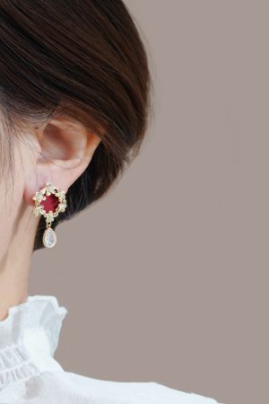 Red Vintage Hepburn-Style Ear Studs, Unique Golden Flower Earrings, Retro Water Drop Accessories, Fairy-Inspired Jewelry