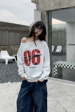 Relaxed Off-Shoulder Sweatshirt for Women - American Street Style, Loose Fit, Trendy Spicy Girl Top, Casual and Chic Fashion