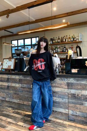 Relaxed Off-Shoulder Sweatshirt for Women - American Street Style, Loose Fit, Trendy Spicy Girl Top, Casual and Chic Fashion