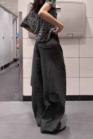 Relaxed Pleated Checkered Casual Pants for Women - Vintage American Style Long Pants with Draping Effect, Summer 90s Fashion