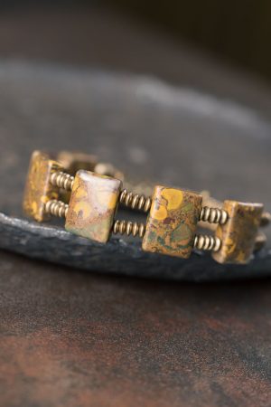 Retro Agate Candy Stone Bracelet for Men and Women - Trendy Versatile Accessory with Unique Personality Niche Design