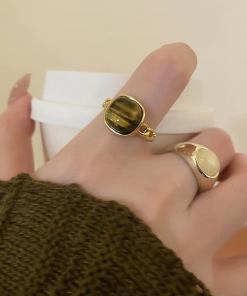 Retro Amber Faux Natural Stone Open Ring for Women - 2025 Niche Design Jewelry, Unique Fashion Statement Accessory