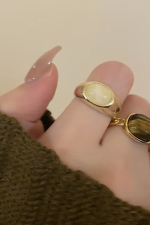 Retro Amber Faux Natural Stone Open Ring for Women - 2025 Niche Design Jewelry, Unique Fashion Statement Accessory