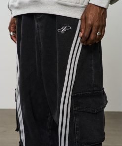 Retro American Street Wide-Leg Jeans with Pocket - Washed Vintage Style for a Trendy 90s Look