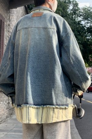 Retro American-Style Striped Splicing Denim Jacket for Men - Korean Lazy Style Two-Piece Look, High-End Fashion Outerwear