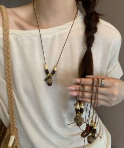 Retro Artistic Acorn Pendant Necklace for Women, Chinese Zen Design Sweater Chain, Vintage-Inspired Boho Accessory