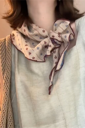 Retro Artistic Cotton Linen Scarf - Versatile Triangular Neck Decoration in Japanese & Korean Style for Summer Fashion
