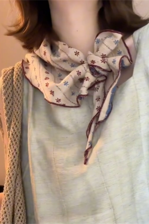 Retro Artistic Cotton Linen Scarf - Versatile Triangular Neck Decoration in Japanese & Korean Style for Summer Fashion